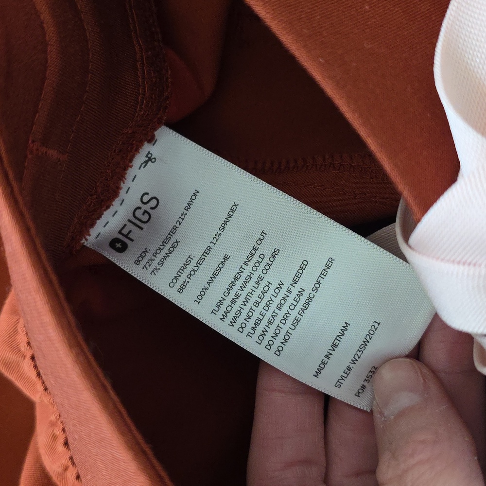 Rust Orange Scrub Set - Picture 4 of 5